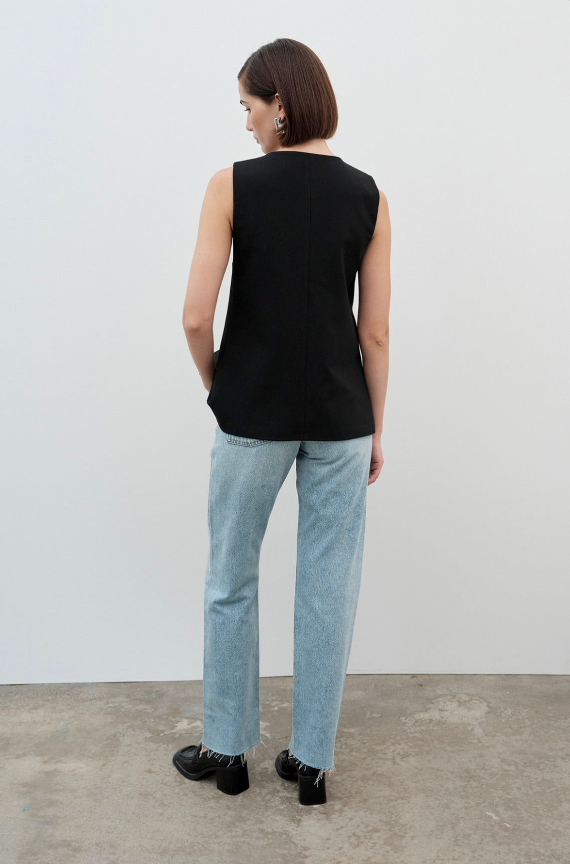 black-buttoned-V-neck-waistcoat-02-kochila-couture-formals-for-women