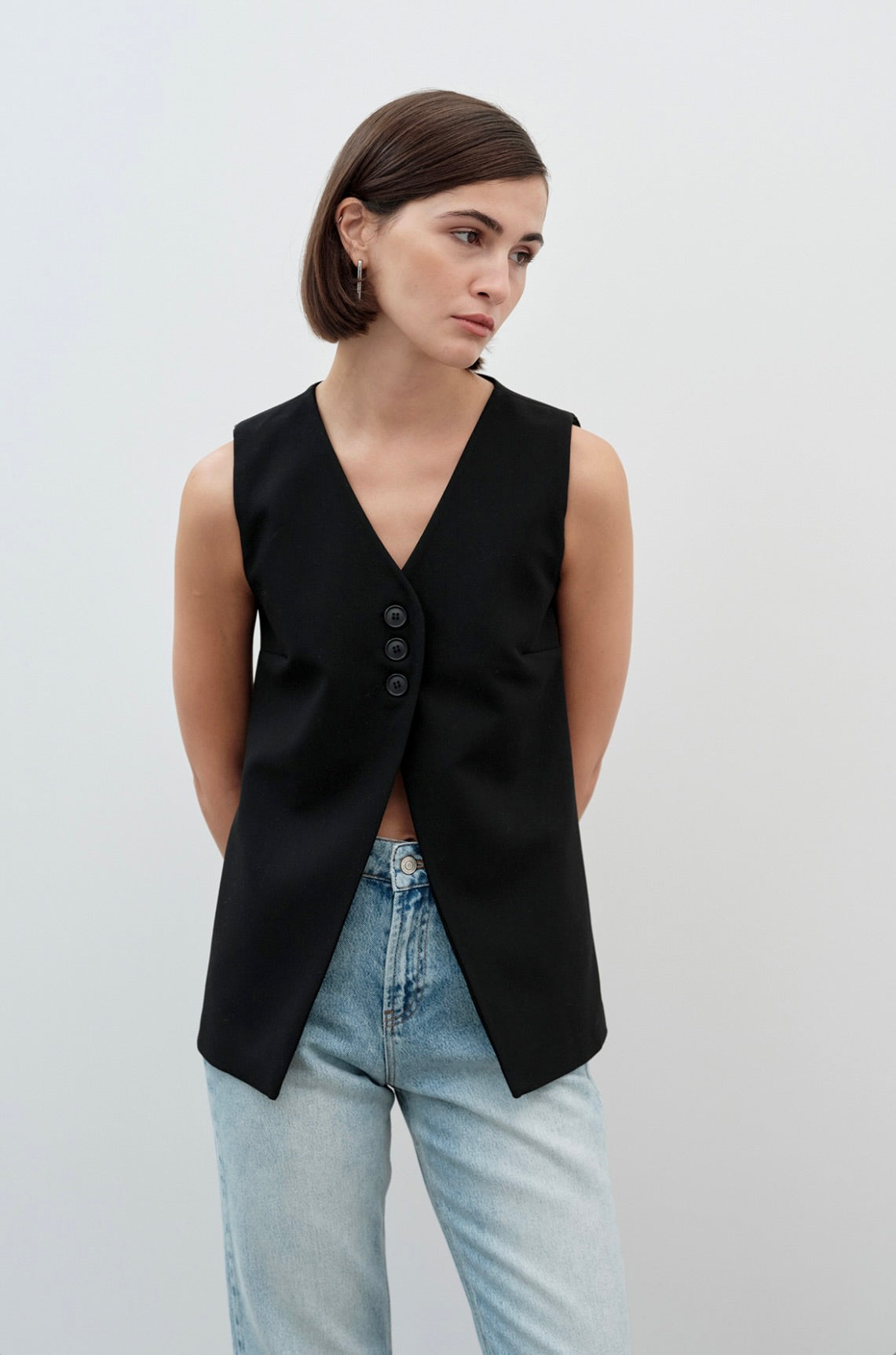 black-buttoned-V-neck-waistcoat-04-kochila-couture-formals-for-women