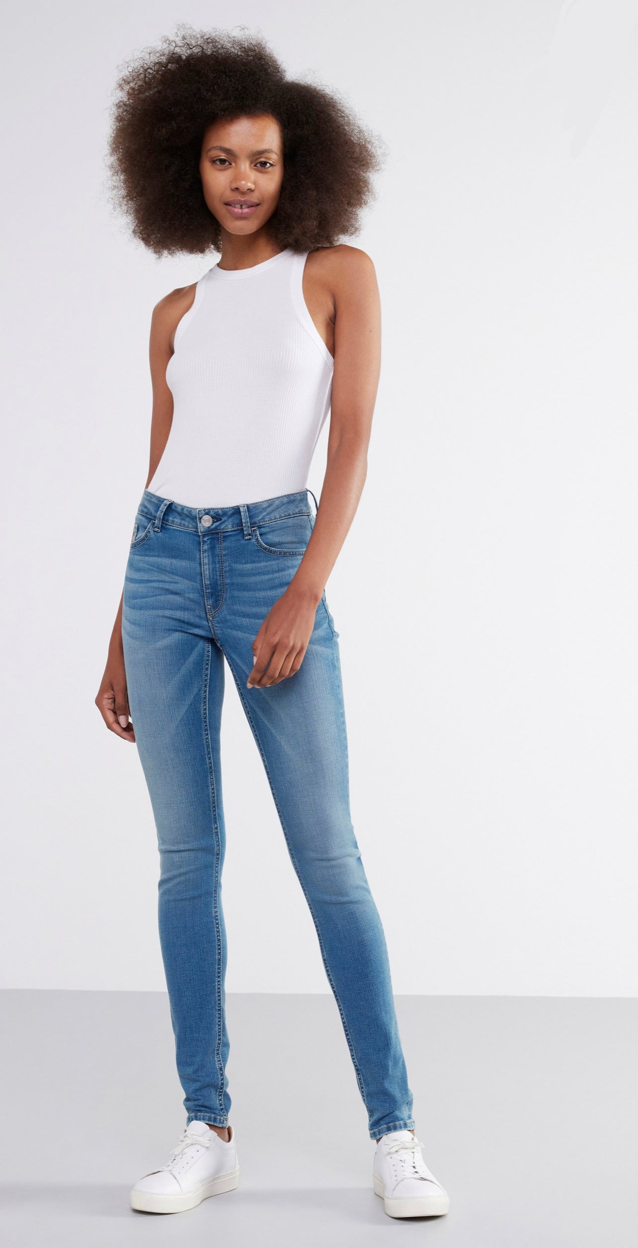 Tiava Slim Fit Mid Blue Jeans