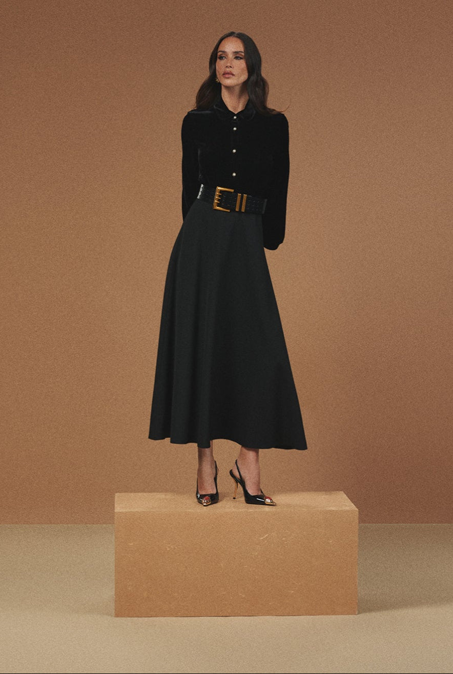 Black_A-line_Flared_Long_Skirt-02