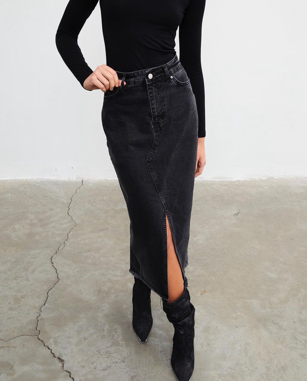 Dark Grey Slit Denim Long Skirt