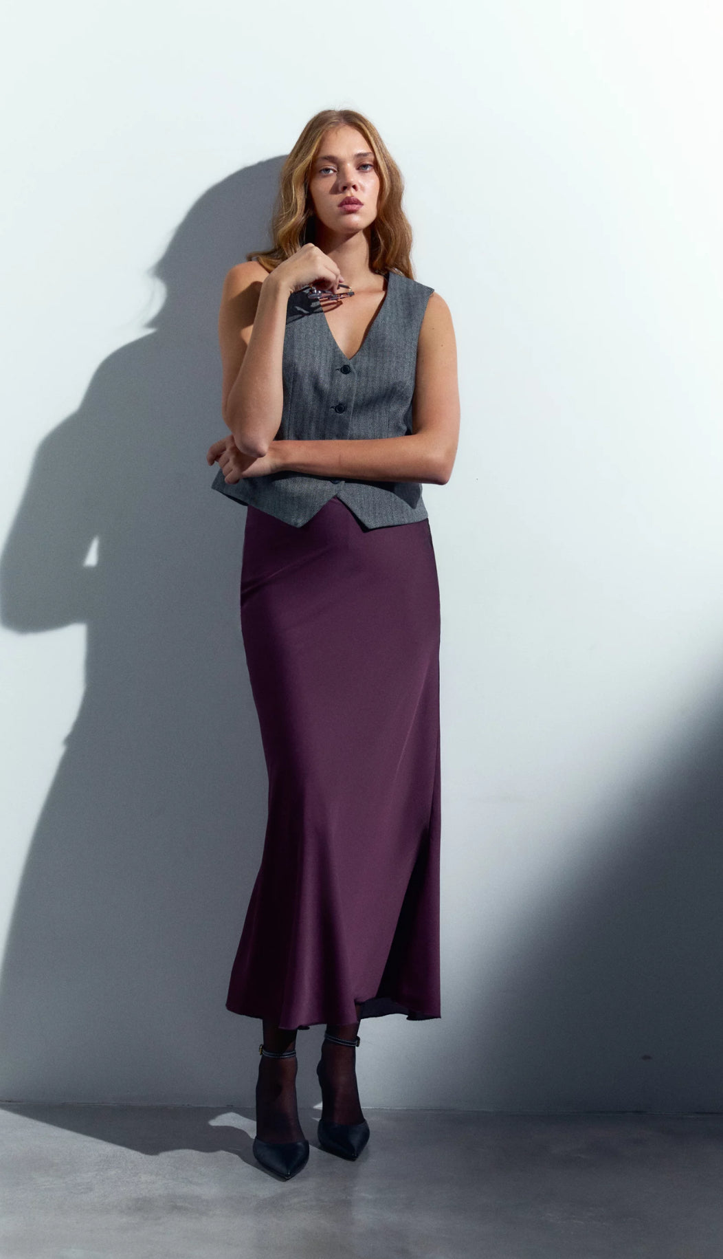 burgundy-satin-mermaid-long-skirt-2