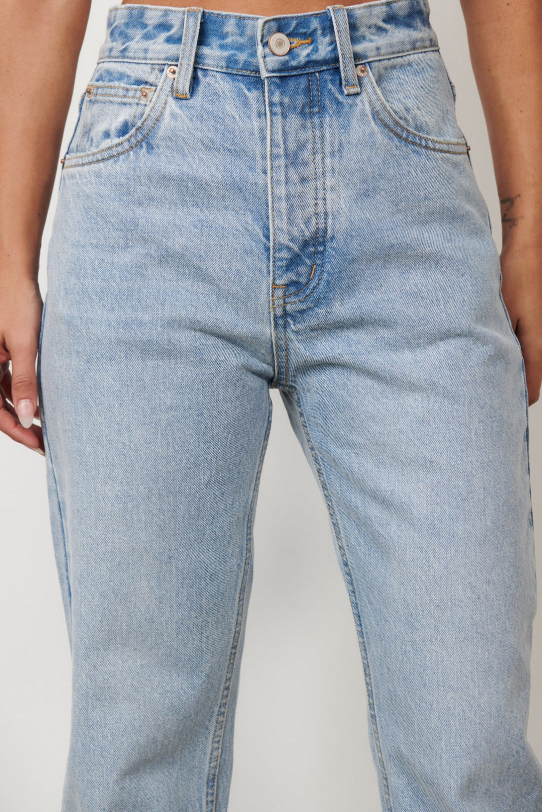 light-blue-split-hem-straight-leg-jeans