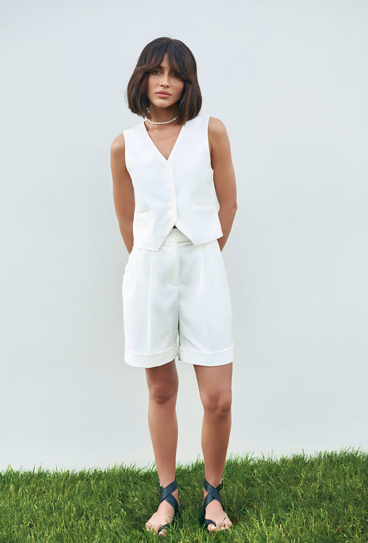 white-V-neck-suit-waistcoat-01-kochila-couture-formals-for-women