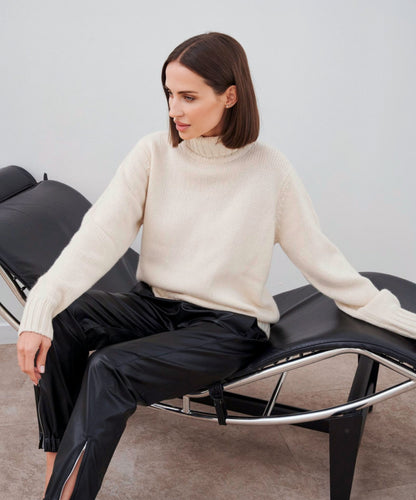 White Knitted Turtleneck Pullover