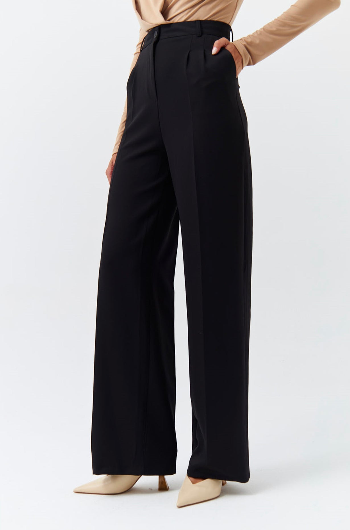 Black Pleated Tailored Trousers